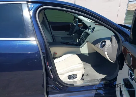 2016 Jaguar Xj Supercharged из США, поврежденный, VIN SAJWA1CE3GMV97203